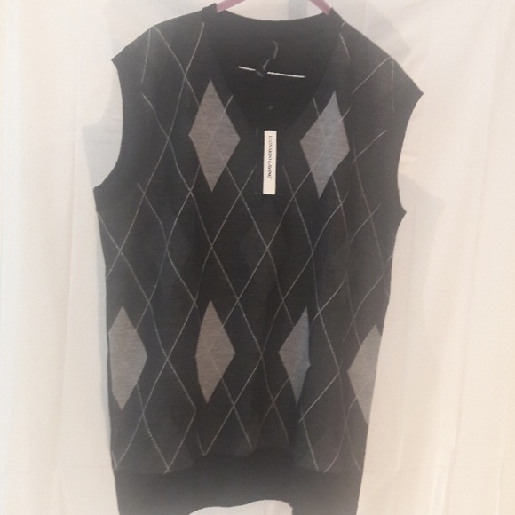 New never worn men's sweater vest - Picture 1 of 3